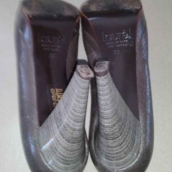 Laurel Italian leather bow heels/pumps - Picture 7 of 7